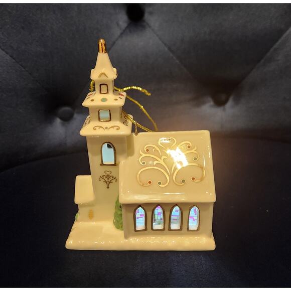 Lighted Lenox Ornament "Little Christmas Chapel Ornament" with New Batteries - Picture 3 of 9